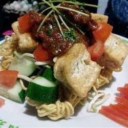 pecel bola bola indomie 