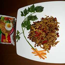 Kering Indomie Kacang Goreng