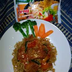 INDO NUSA ( Indomie goreng dengan Nugget Sambal Asammanis )