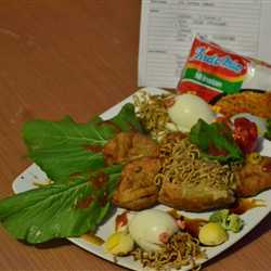 Mie goreng rasa ikan mas