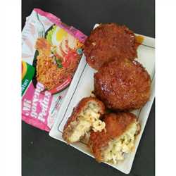 Indomie patty keju saus pedas