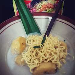 Kopyor Pisang Salju Indomie
