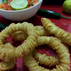 Indomie Onion Rings dengan Saus Salsa