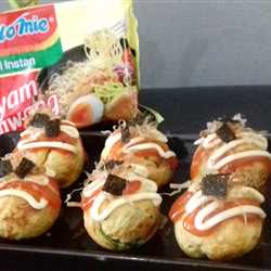 TAKIMI ABANG (Takoyaki Indomie Ayam Bawang)