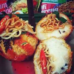 Es Krim goreng vanilla isi Indomie 