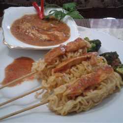 sate mie saus padang