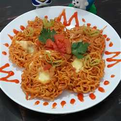 Pizza Mie with Cheese Melt ala INDOMIE