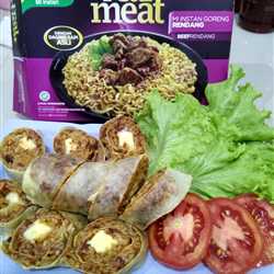 Rollade kornet indomie rendang