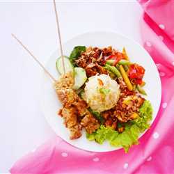 TUMPENG + SATE INDOMIE KOMPLIT 
