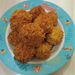 Bola bola indomie isi telor.