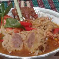 Mietong ( mie masak tongseng)