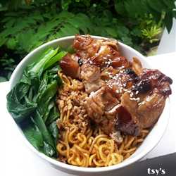 INDOMIE TUMIS HAINAN